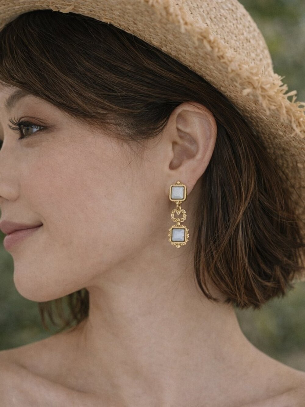 Timeless! Susan Shaw Charlotte Deux Tier French Glass Earrings - White